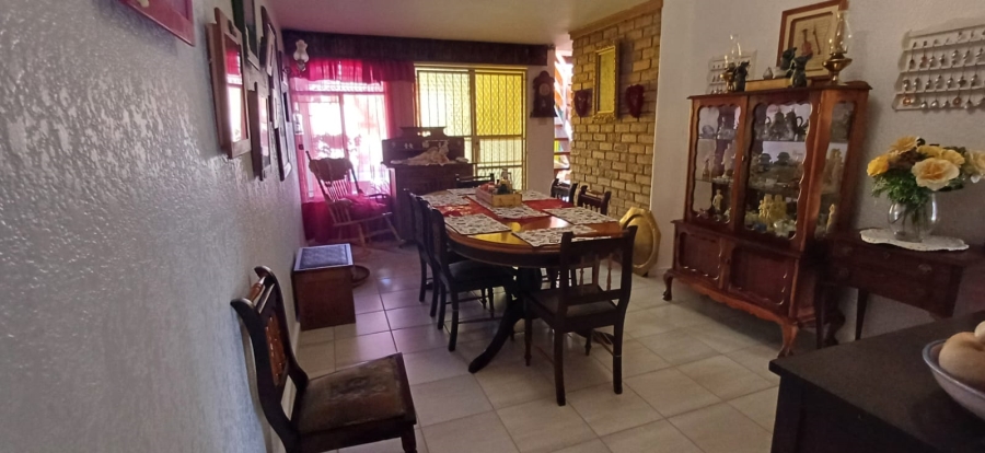 3 Bedroom Property for Sale in Flamwood North West